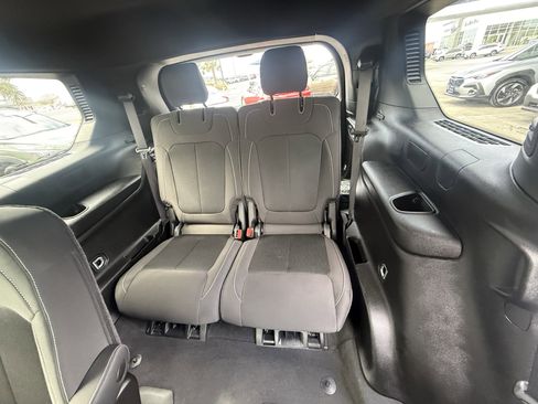 Used 2024 Jeep Grand Cherokee L Laredo image 13