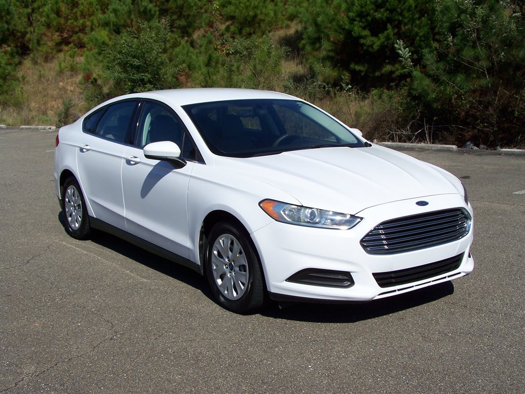 Used 2014 Ford Fusion S FWD image 1