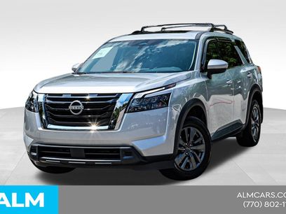 Used 2024 Nissan Pathfinder SV w/ SV Premium Package