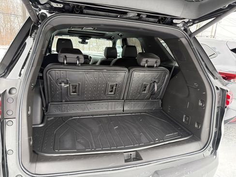 Used 2023 Chevrolet Traverse RS w/ LPO, Floor Liner Package image 29
