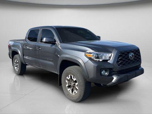 Used 2023 Toyota Tacoma TRD Off-Road w/ Black Out Package (TMS) AWD/4WD image 2