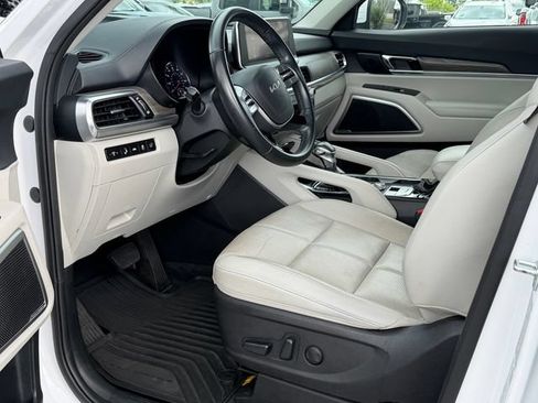 Used 2022 Kia Telluride EX w/ EX Premium Package FWD image 12