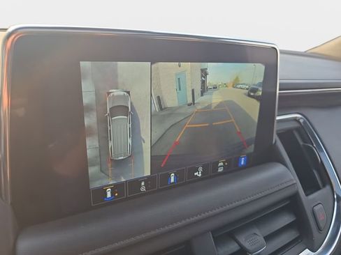 Used 2023 Chevrolet Suburban High Country w/ Premium Package 2 image 27