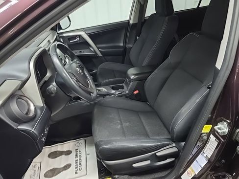 Used 2018 Toyota RAV4 XLE w/ Plus Extra Value Package AWD/4WD image 30
