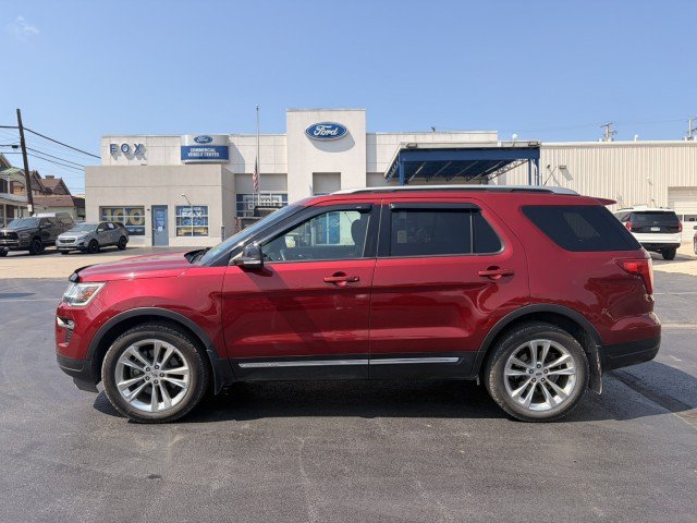 Used 2018 Ford Explorer XLT w/ Equipment Group 201A AWD/4WD image 4