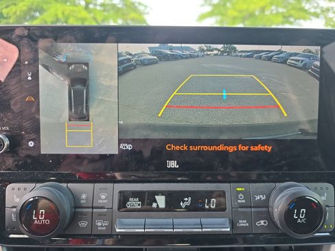 Used 2024 Toyota Grand Highlander AWD image 25