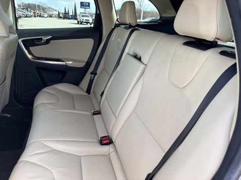 Used 2017 Volvo XC60 T5 Inscription w/ Preferred Option Package image 16