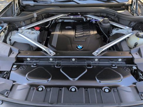 Used 2021 BMW X5 xDrive40i w/ Premium Package 2 image 25