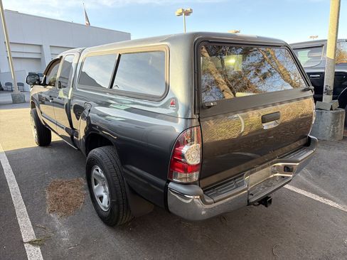 Used 2012 Toyota Tacoma w/ SR5 Package image 5