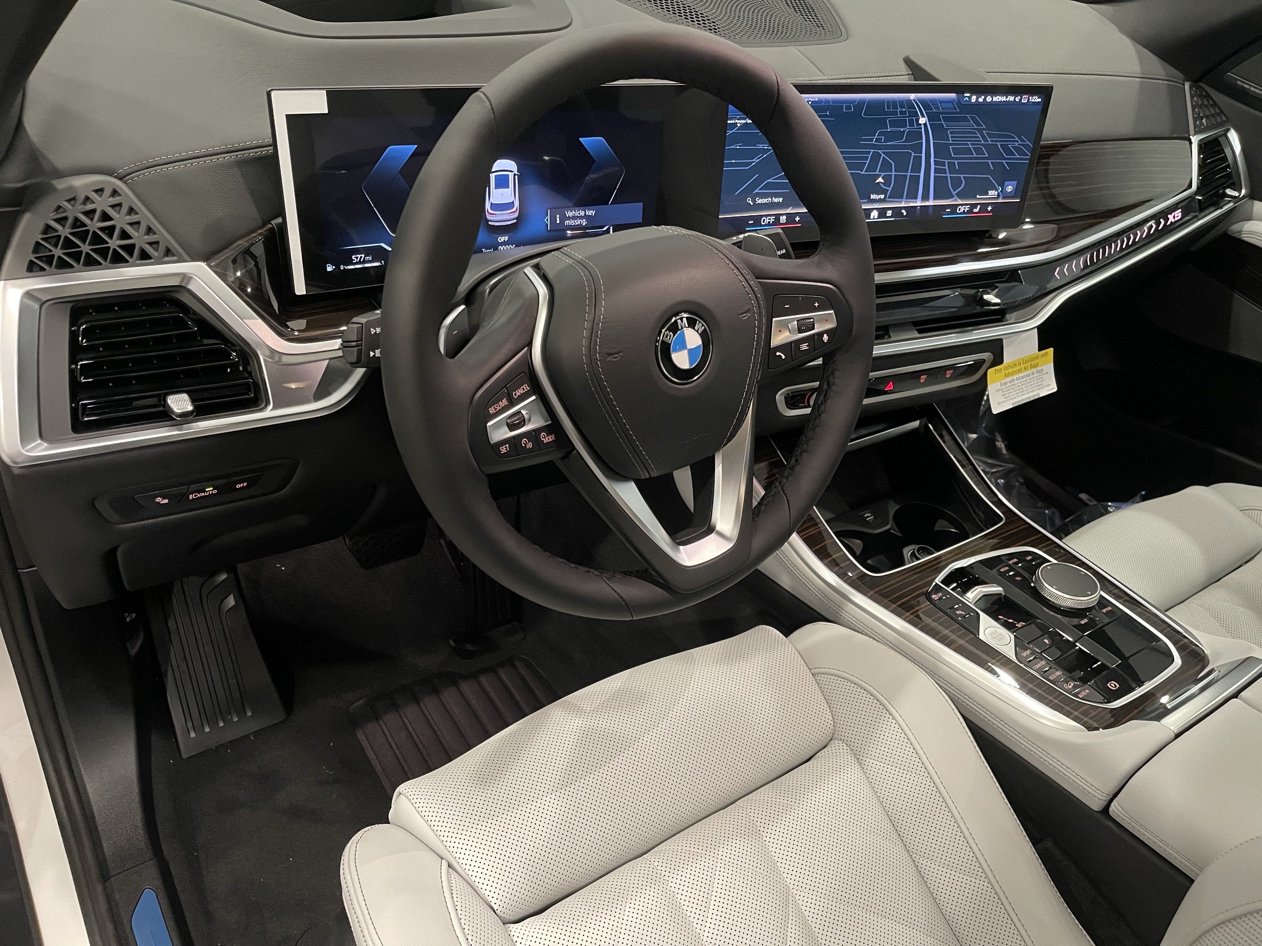 Used 2026 BMW X5 xDrive40i w/ Premium Package AWD/4WD image 7