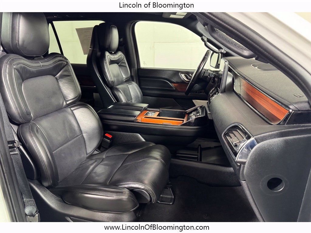 Used 2020 Lincoln Navigator Reserve w/ Equipment Group 208A Reserve AWD/4WD image 11