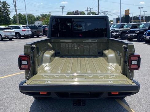 Used 2026 Jeep Gladiator Mojave AWD/4WD image 5