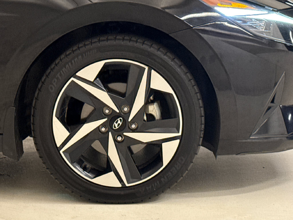 Used 2023 Hyundai Elantra SEL w/ Convenience Package FWD image 6
