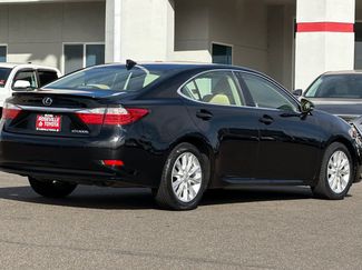 Used 2015 Lexus ES 300h w/ Navigation System Package FWD video 2