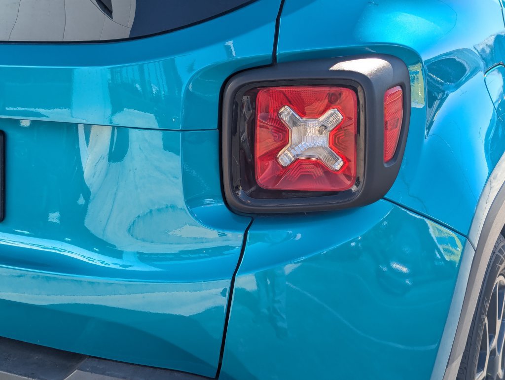 Used 2020 Jeep Renegade Altitude FWD image 5