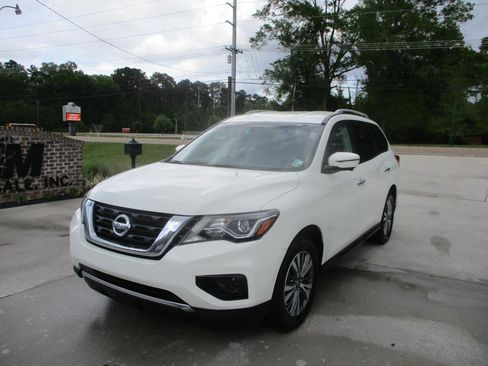 Used 2019 Nissan Pathfinder SL image 19