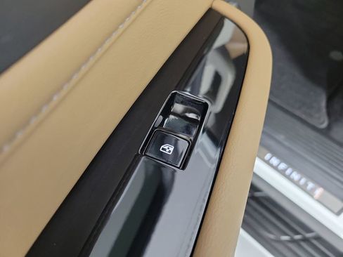 Used 2025 INFINITI QX80 Sensory image 15