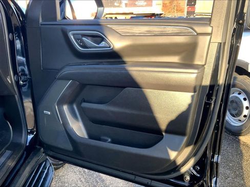 Used 2021 GMC Yukon SLT w/ SLT Luxury Plus Package image 19