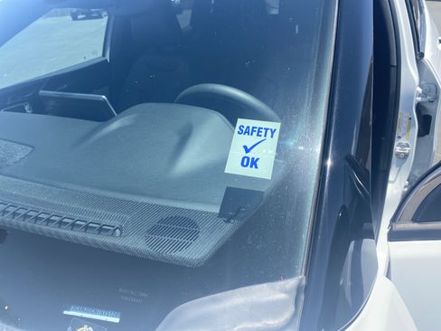 Used 2025 Jeep Compass Limited AWD/4WD image 16