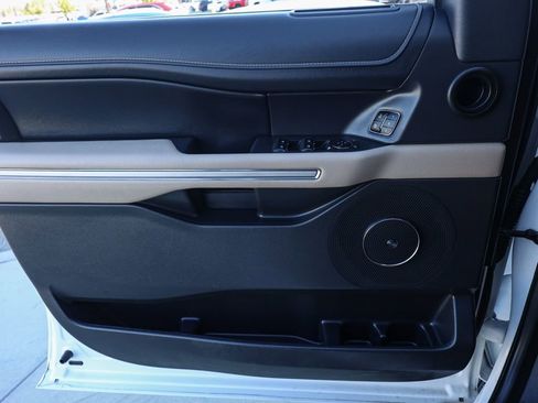 Used 2024 Ford Expedition Max Limited image 23