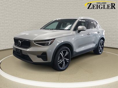 Used 2024 Volvo XC40 B5 Core