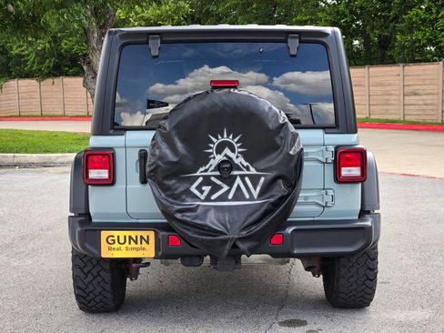 Used 2024 Jeep Wrangler Unlimited Sport AWD/4WD image 4