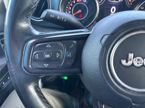 Used 2019 Jeep Wrangler Unlimited Sport S AWD/4WD image 12