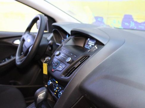 Used 2018 Ford Focus SE image 10