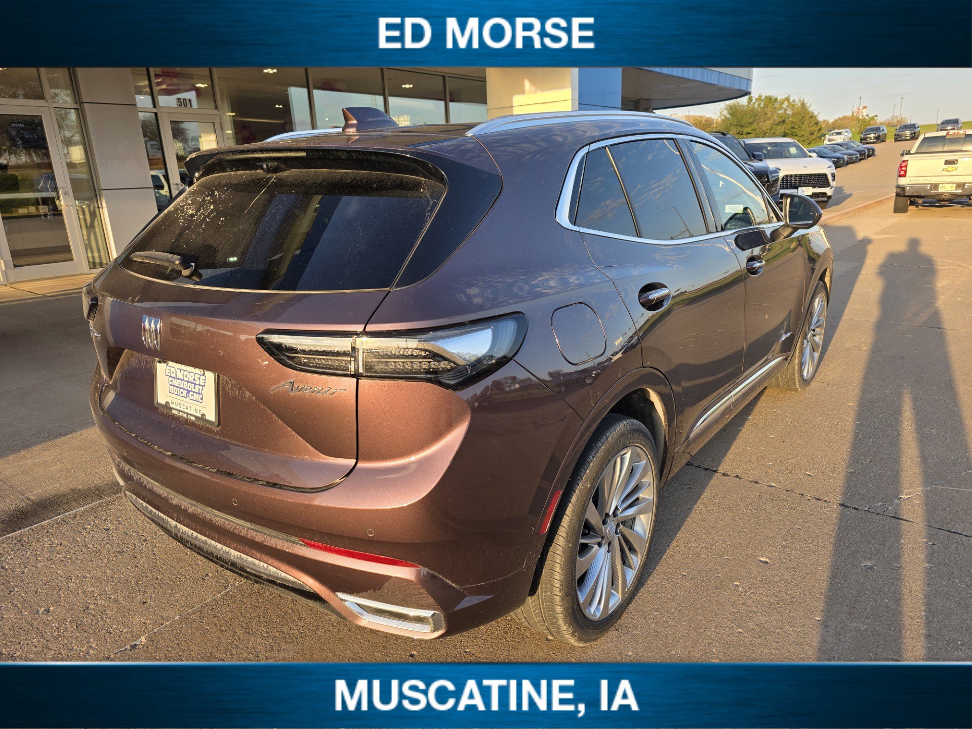 Used 2024 Buick Envision Avenir AWD/4WD image 2