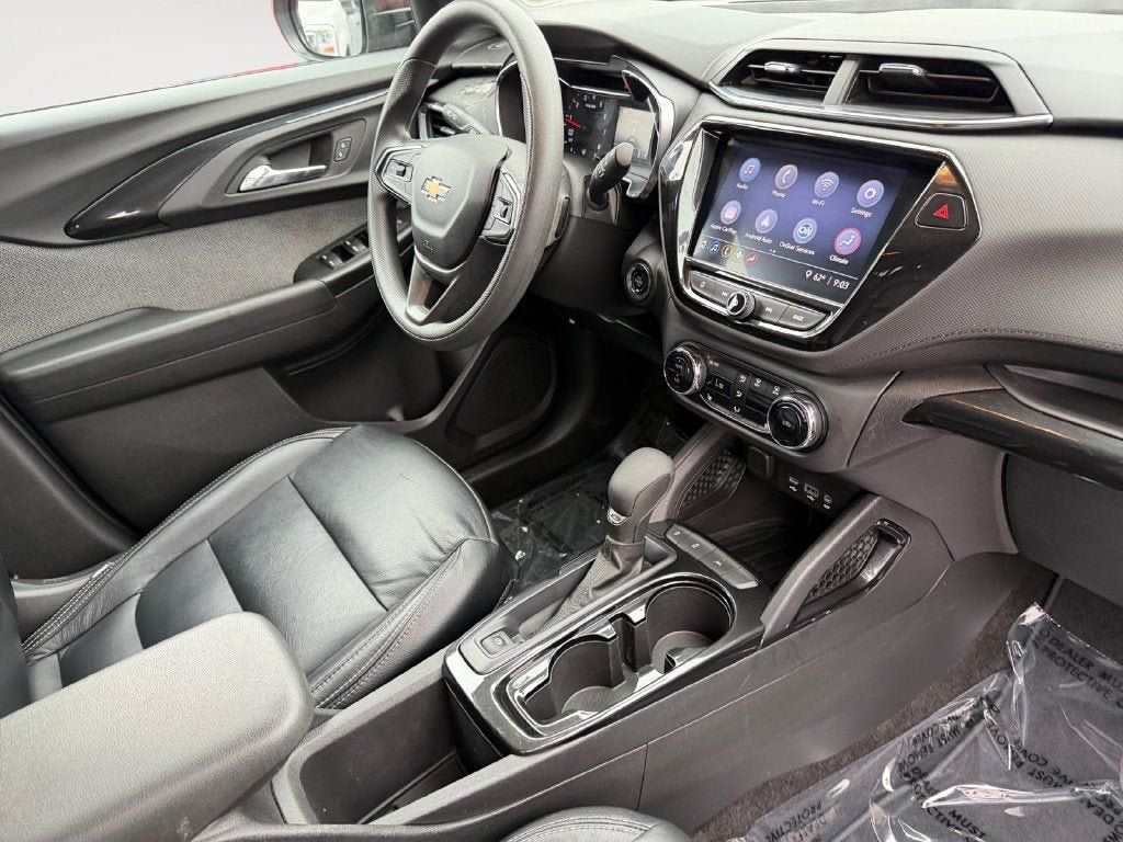 Used 2022 Chevrolet TrailBlazer LT w/ Convenience Package FWD image 27