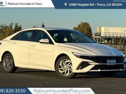 New 2026 Hyundai Elantra Blue