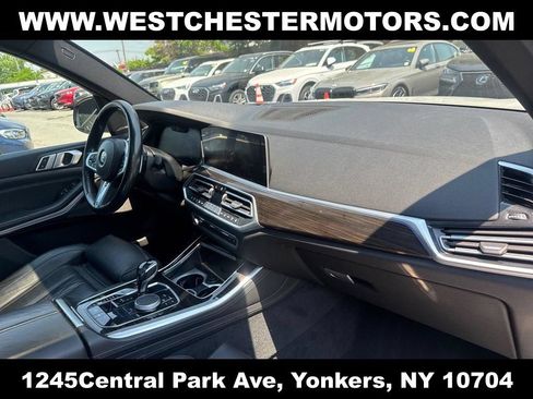 Used 2019 BMW X5 xDrive40i w/ M Sport Package AWD/4WD image 17
