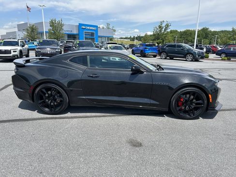 Used 2024 Chevrolet Camaro LT RWD image 8