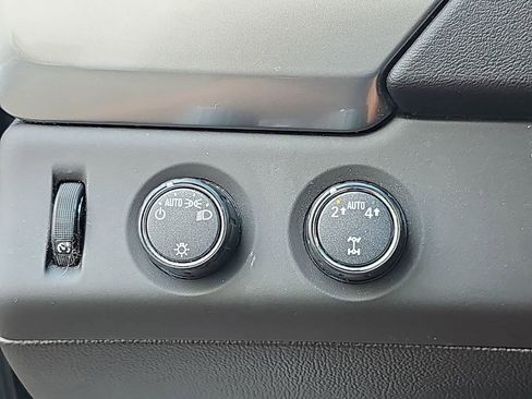 Used 2017 Chevrolet Tahoe LT image 31