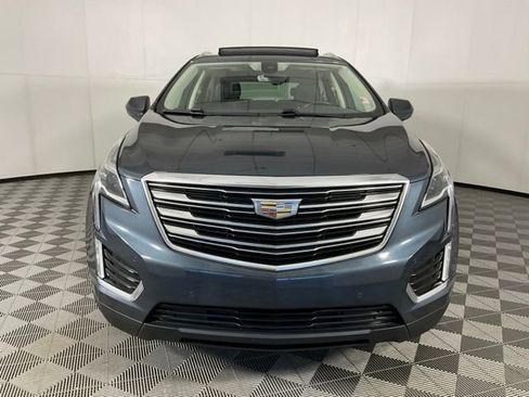 Used 2019 Cadillac XT5 Premium Luxury AWD/4WD image 2