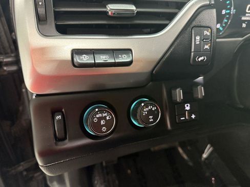 Used 2018 Chevrolet Tahoe Premier image 13