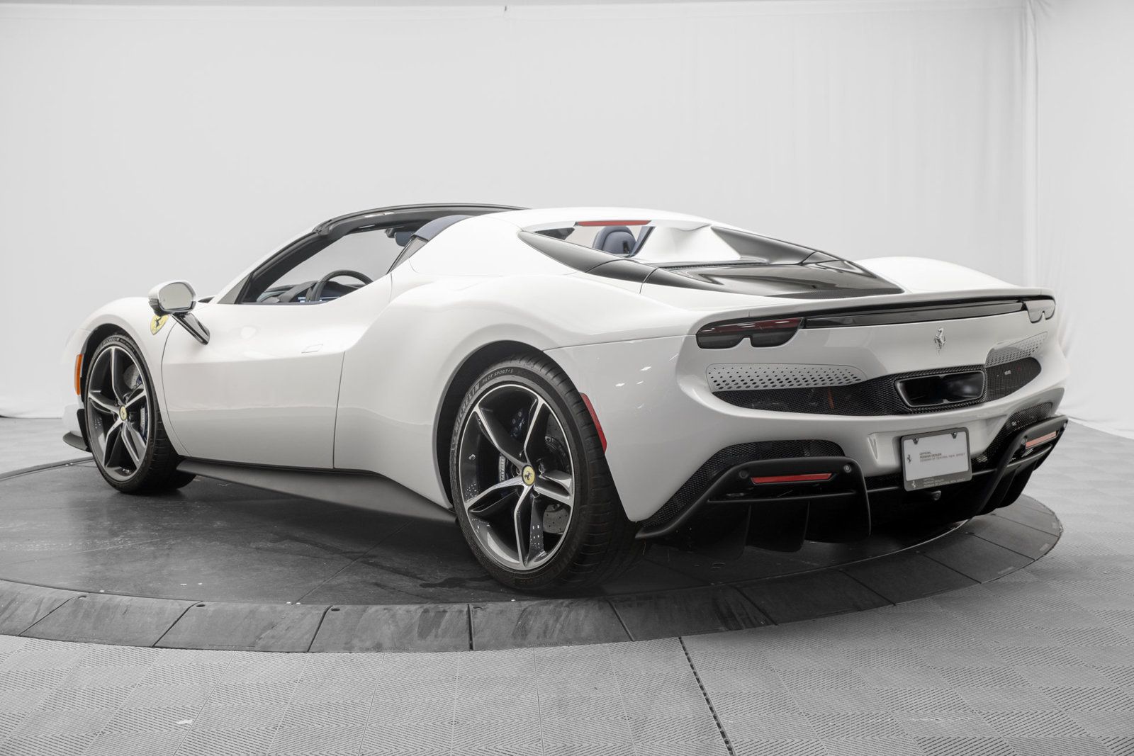 Used 2026 Ferrari 296 GTS RWD image 5