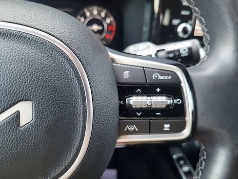 Certified 2023 Kia Sorento SX FWD image 20