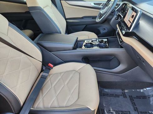 New 2026 Volkswagen Atlas Cross Sport SE image 4