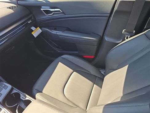 New 2026 Kia Sportage EX image 16