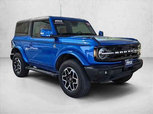 Used 2023 Ford Bronco Outer Banks AWD/4WD image 3