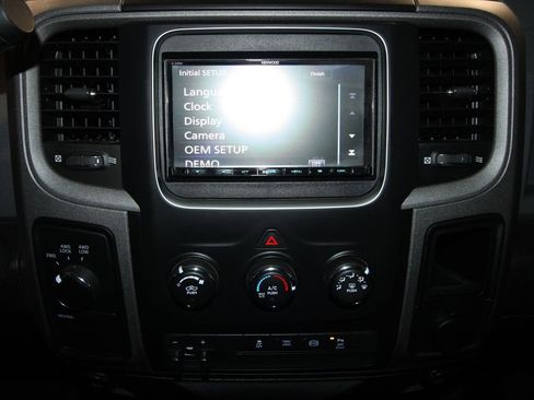 Used 2017 RAM 3500 Tradesman w/ Chrome Appearance Group image 13