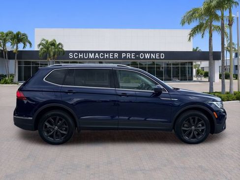 Certified 2024 Volkswagen Tiguan SE FWD image 8