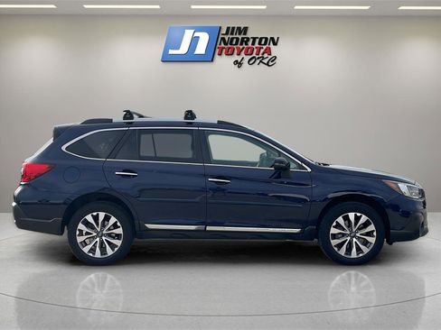 Used 2018 Subaru Outback 3.6R Touring w/ Popular Package #3 image 4