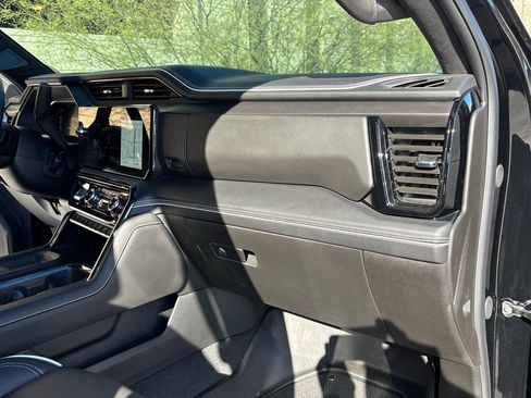 Used 2026 GMC Sierra 2500 AT4X image 24