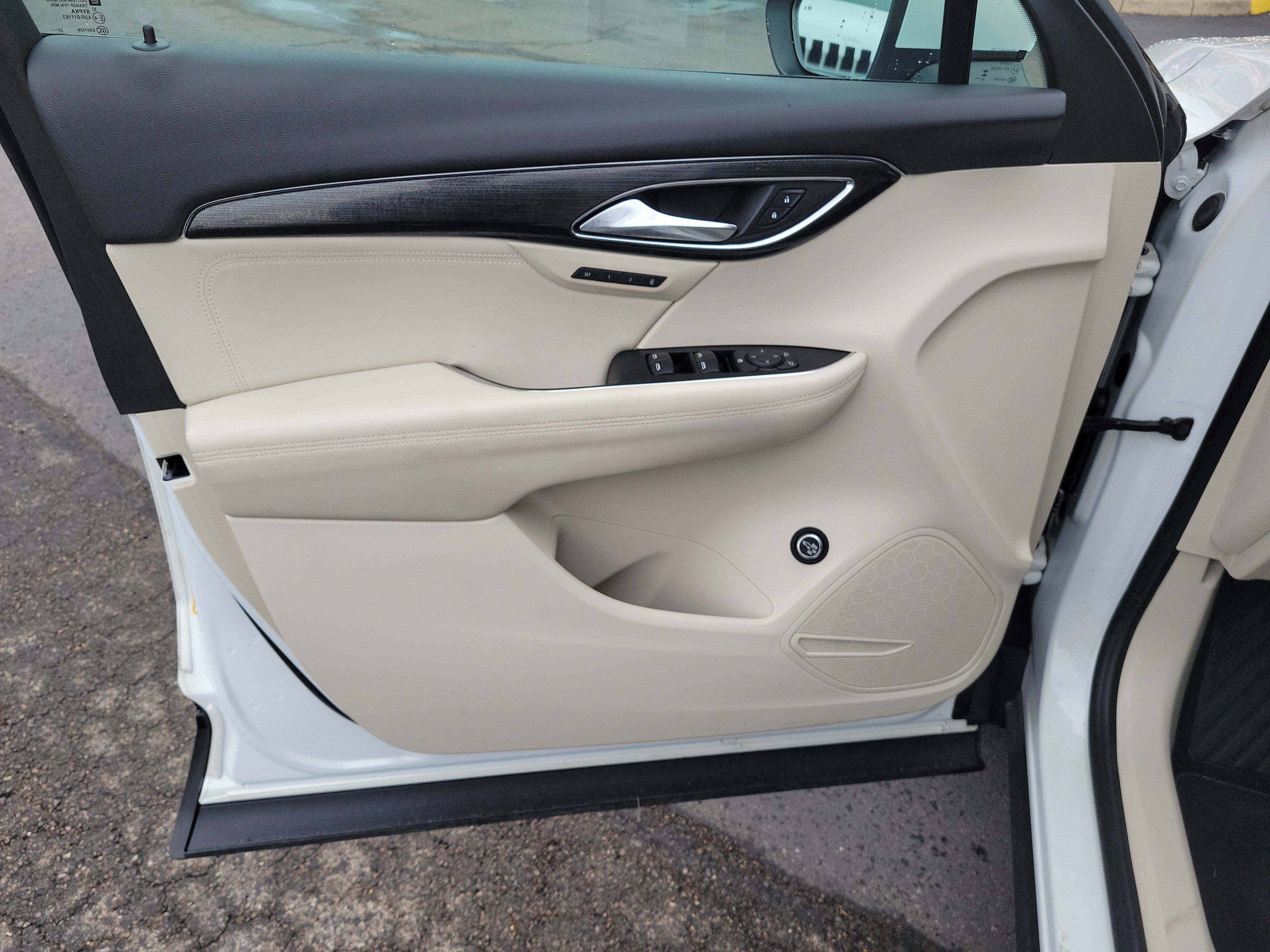 Used 2023 Buick Envision Essence AWD/4WD image 19