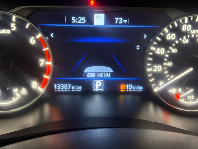 Used 2023 Nissan Altima 2.0 SR FWD image 19