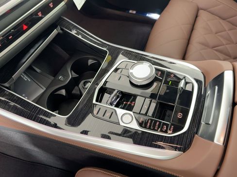 New 2026 BMW X5 M60i image 17