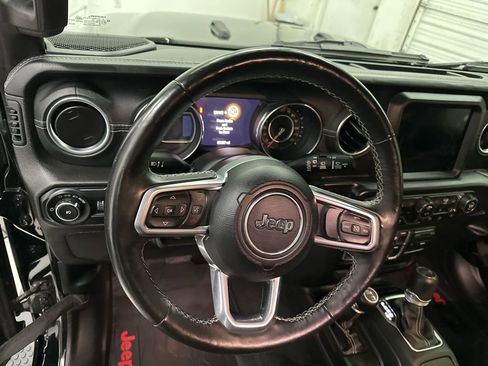 Used 2019 Jeep Wrangler Unlimited Sahara image 10