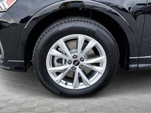 Used 2025 Audi Q3 2.0T Premium w/ Convenience Package image 8